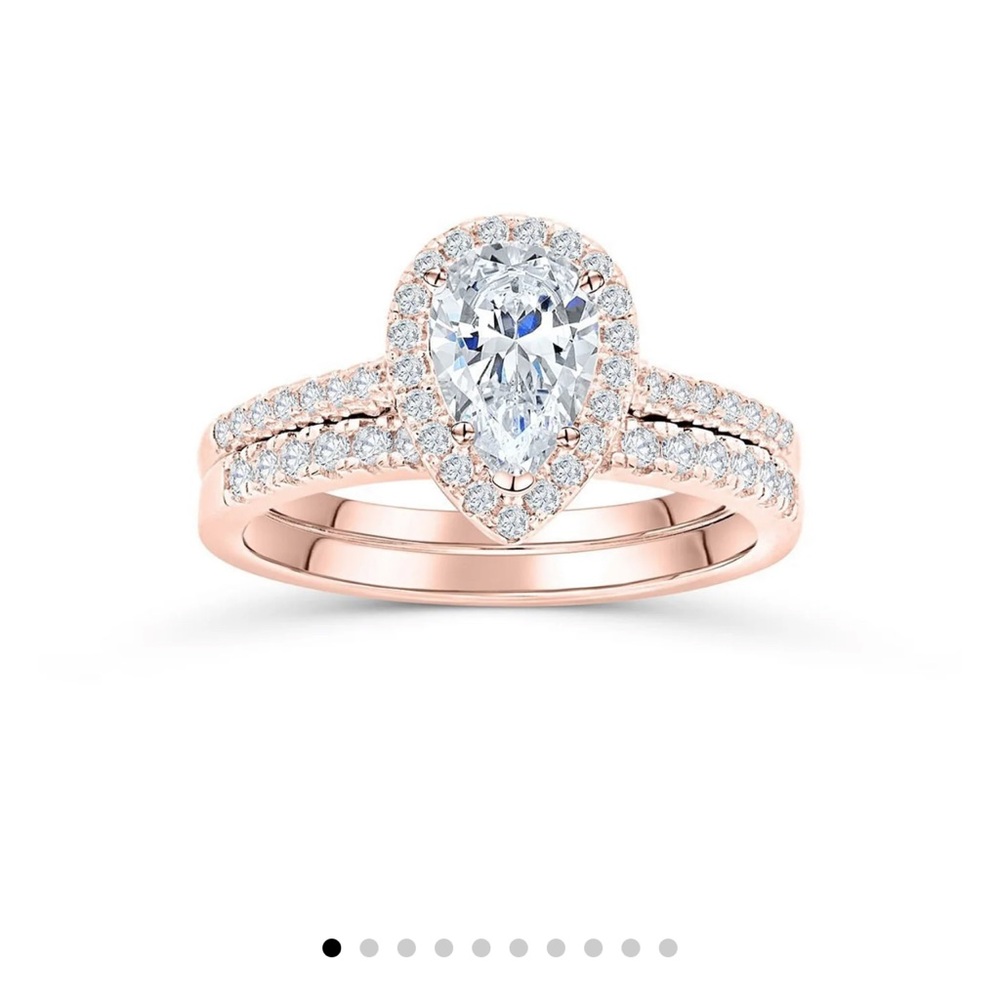 Elegant Rose Gold Teardrop Ring